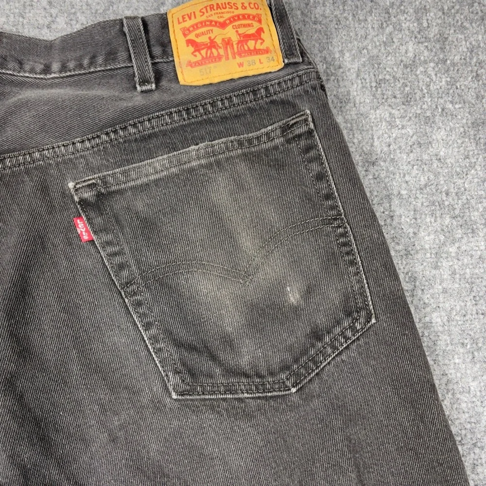 Levi's 517 Bootcut Jeans Mens 37x32 Black Faded Denim 00517-0260